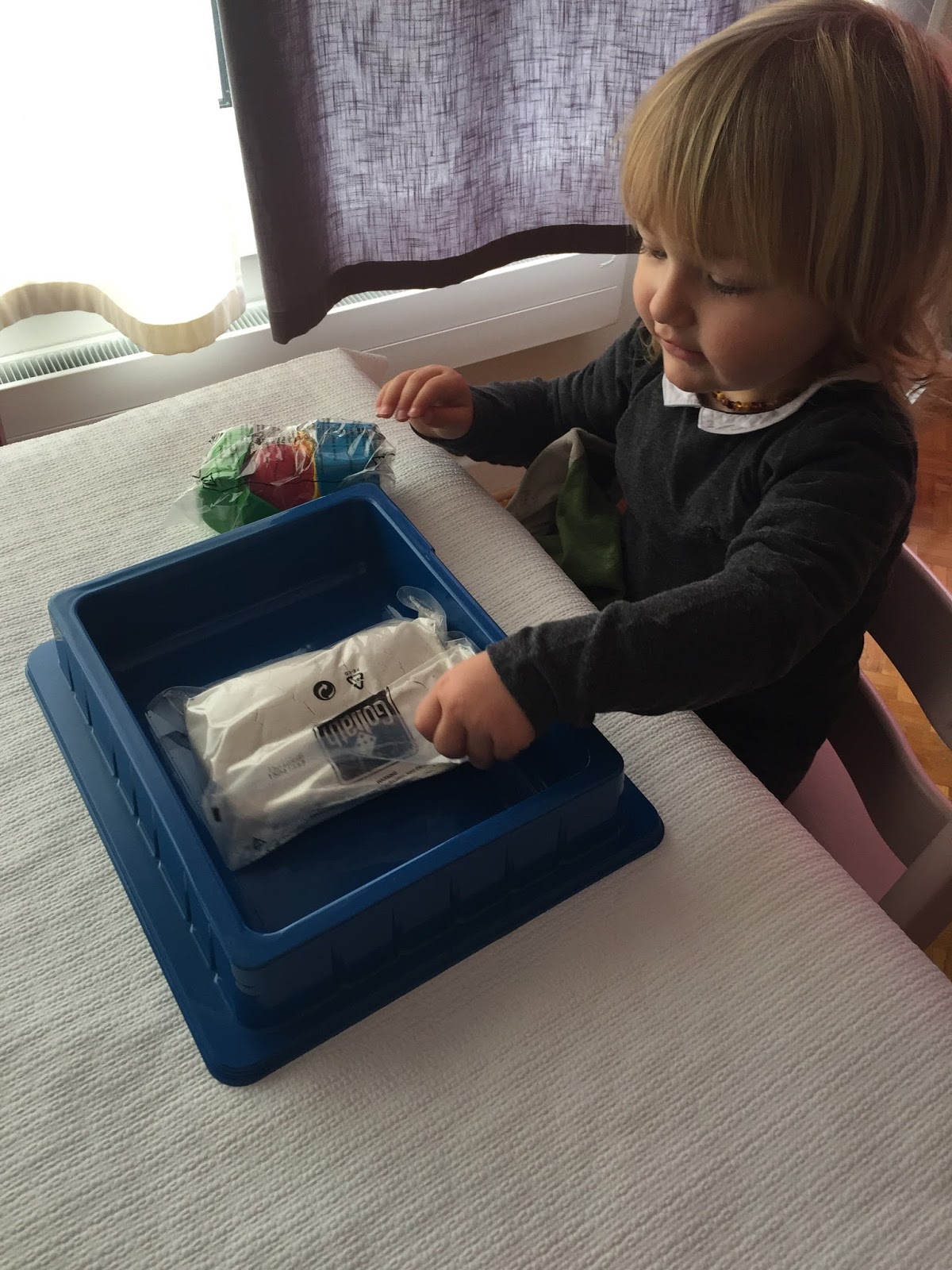 On a testéle sable magique Super Sand ! - Un bébé, ça change la vie